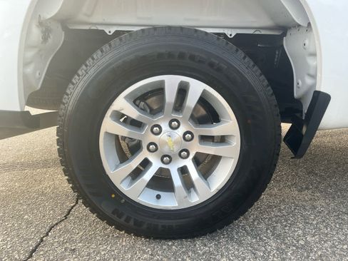 Used 2023 Chevrolet Silverado 1500 LT image 32