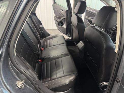 Used 2023 Volkswagen Jetta SE image 22