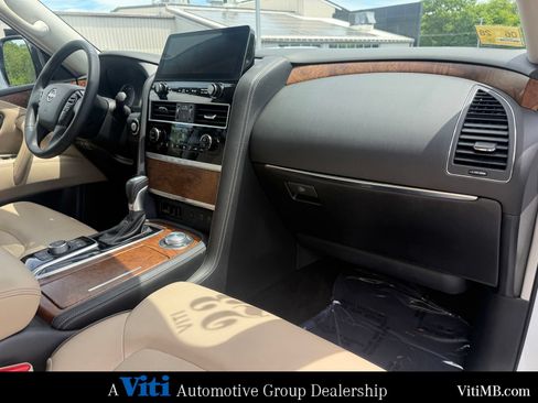 Used 2023 Nissan Armada SL w/ Captain's Chairs Package AWD/4WD image 31