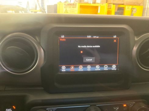 Used 2023 Jeep Wrangler Unlimited image 20