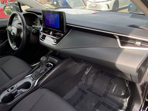 Certified 2025 Toyota Corolla LE image 15