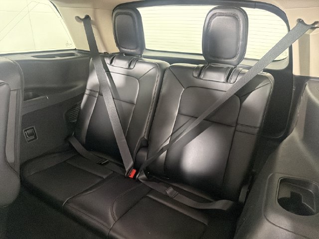 Used 2023 Lincoln Aviator AWD w/ Premium Package image 21