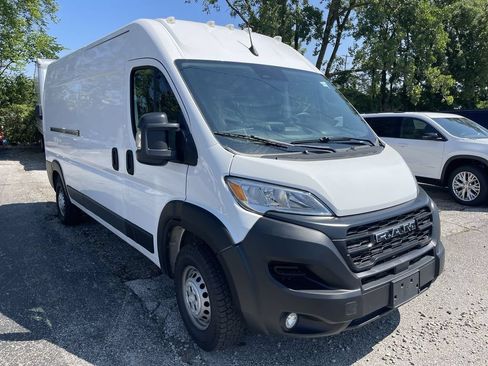 Used 2025 RAM ProMaster 2500 w/ Convenience Group FWD image 12
