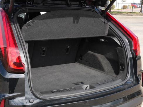 Certified 2025 Cadillac XT4 Premium Luxury image 23