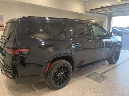 New 2025 Jeep Wagoneer Series II w/ Convenience Group I AWD/4WD image 5