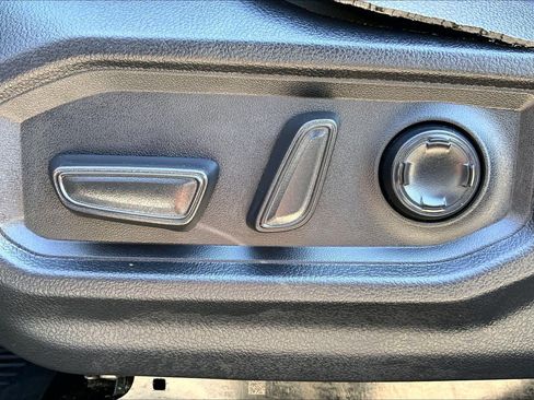 Used 2024 Toyota Tundra Platinum AWD/4WD image 34