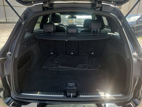 Used 2018 Mercedes-Benz GLC 300 4MATIC image 8