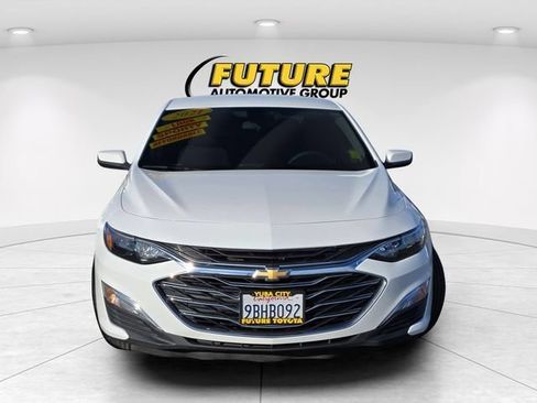 Used 2021 Chevrolet Malibu LS FWD image 2