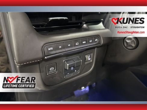 Used 2021 Cadillac Escalade Sport Platinum image 23