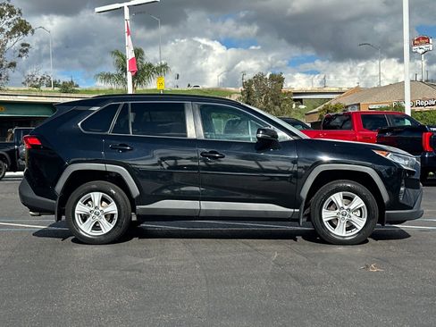 Used 2020 Toyota RAV4 XLE image 6