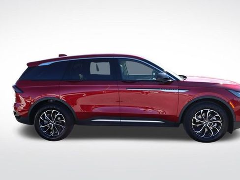 New 2025 Lincoln Nautilus Premier w/ Equipment Group 102A image 2