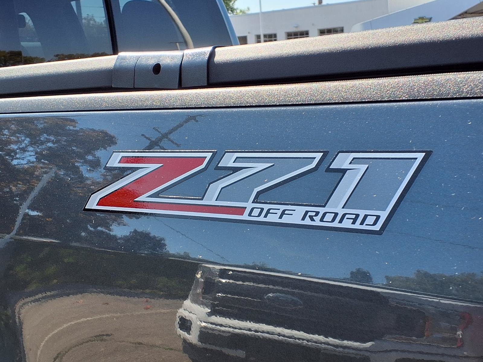 Used 2015 Chevrolet Colorado Z71 AWD/4WD image 9