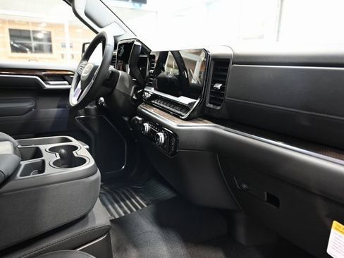 New 2026 GMC Sierra 1500 Elevation image 14