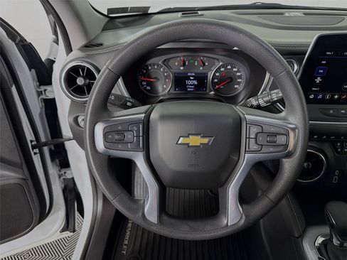 Used 2023 Chevrolet Blazer LT AWD/4WD image 3