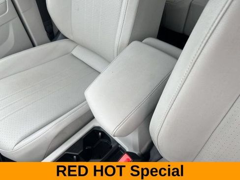 Used 2024 Volkswagen Tiguan Wolfsburg Edition AWD/4WD image 25