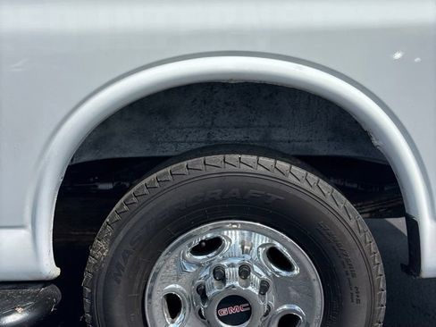 Used 2015 GMC Savana 2500 RWD image 8