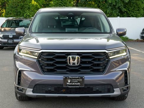 Used 2025 Honda Pilot EX-L image 2