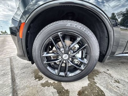 Used 2025 Dodge Durango GT AWD/4WD image 10