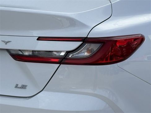 Used 2025 Toyota Camry LE image 7