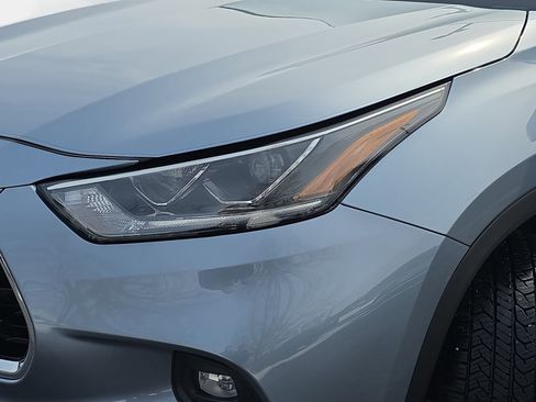 Used 2020 Toyota Highlander Limited image 31