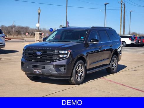 New 2026 Ford Expedition Active RWD image 3