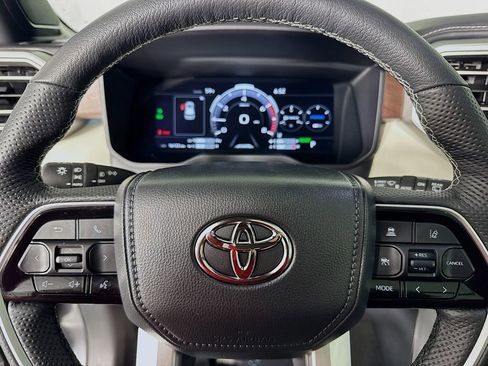 Used 2025 Toyota Sequoia Capstone image 16