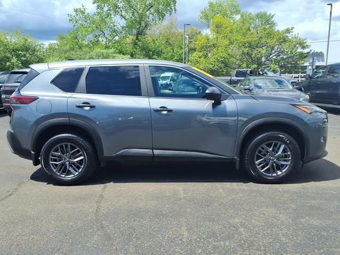 Used 2023 Nissan Rogue S AWD/4WD image 9