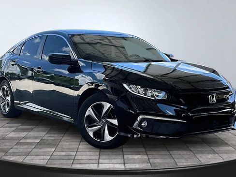 Used 2020 Honda Civic LX image 3