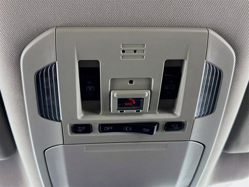 Used 2021 Toyota Highlander Platinum image 17