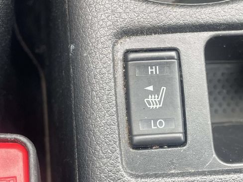 Used 2017 Nissan Rogue SV FWD image 19