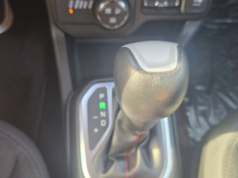 Used 2023 Jeep Renegade Trailhawk AWD/4WD image 32