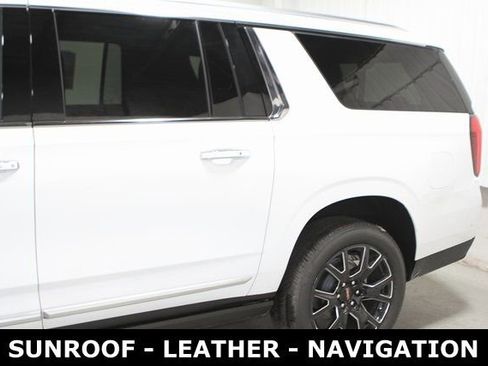New 2025 GMC Yukon XL Denali w/ Sun & Power Step Package image 10