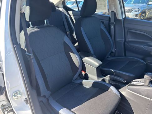 Used 2025 Nissan Versa SV image 36