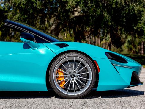 New 2025 McLaren Artura Performance image 14