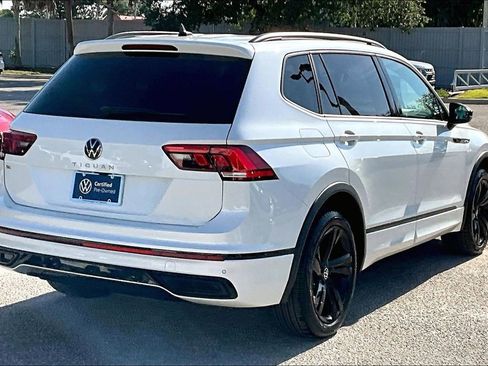 Certified 2023 Volkswagen Tiguan SE R-Line image 5