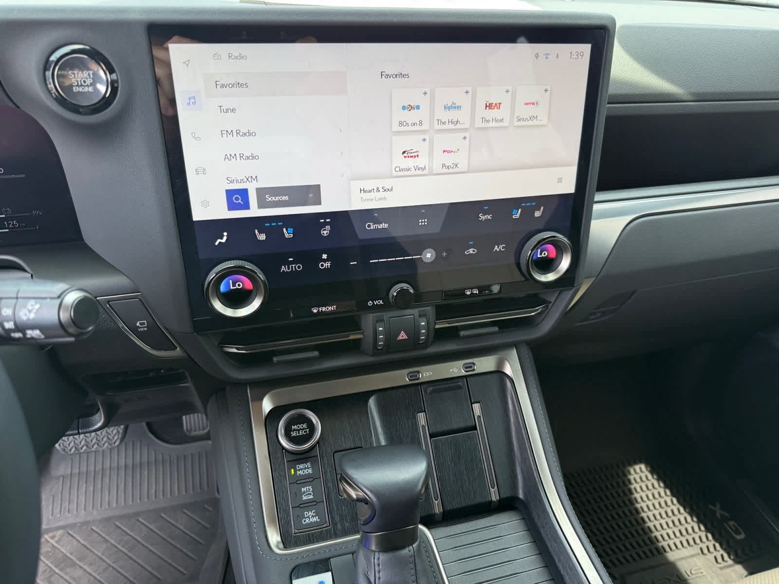 Used 2024 Lexus GX 550 AWD/4WD image 18