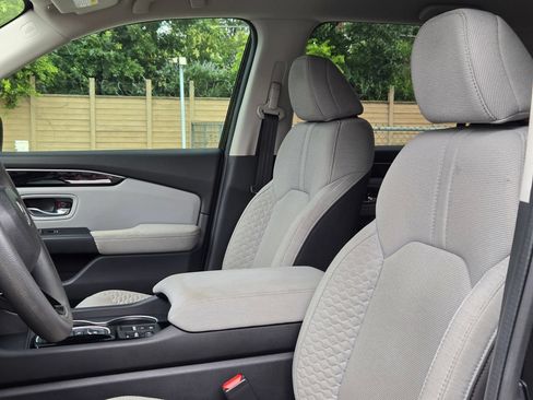 Used 2023 Honda Pilot LX image 14