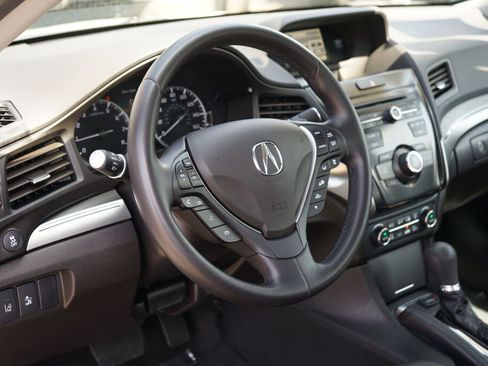 Used 2019 Acura ILX FWD image 11
