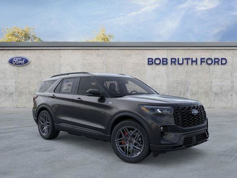 New 2026 Ford Explorer ST-Line w/ ST-Line Street Pack image 2