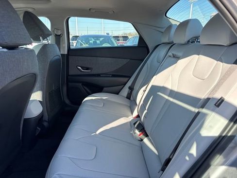 New 2026 Hyundai Elantra Limited image 9