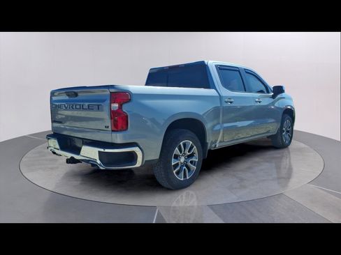 Used 2025 Chevrolet Silverado 1500 LT AWD/4WD image 5