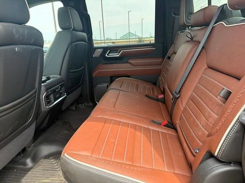 Used 2025 GMC Sierra 3500 Denali Ultimate AWD/4WD image 18