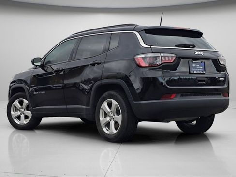 Used 2018 Jeep Compass Latitude image 19