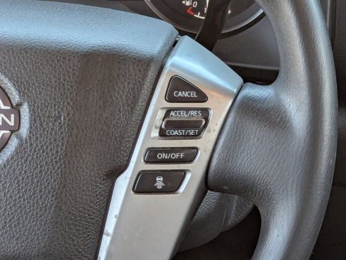 Used 2024 Nissan Titan SV image 21