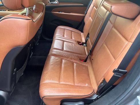 Used 2012 Jeep Grand Cherokee Overland w/ Trailer Tow Group IV image 12