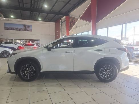 Certified 2025 Lexus NX 250 FWD w/ Accessory Package (Z1) image 2