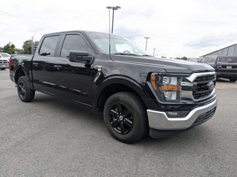 Used 2023 Ford F150 XLT RWD image 2
