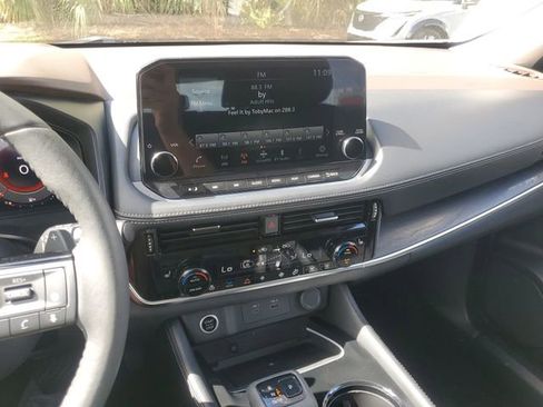 Certified 2023 Nissan Rogue Platinum w/ Platinum Premium Package image 20