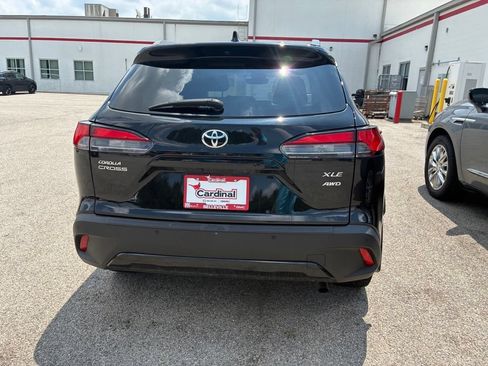Used 2022 Toyota Corolla Cross XLE AWD/4WD image 9