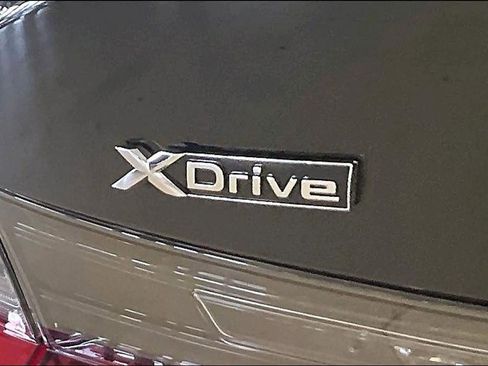 Certified 2023 BMW 330i xDrive Sedan w/ Premium Package AWD/4WD image 9